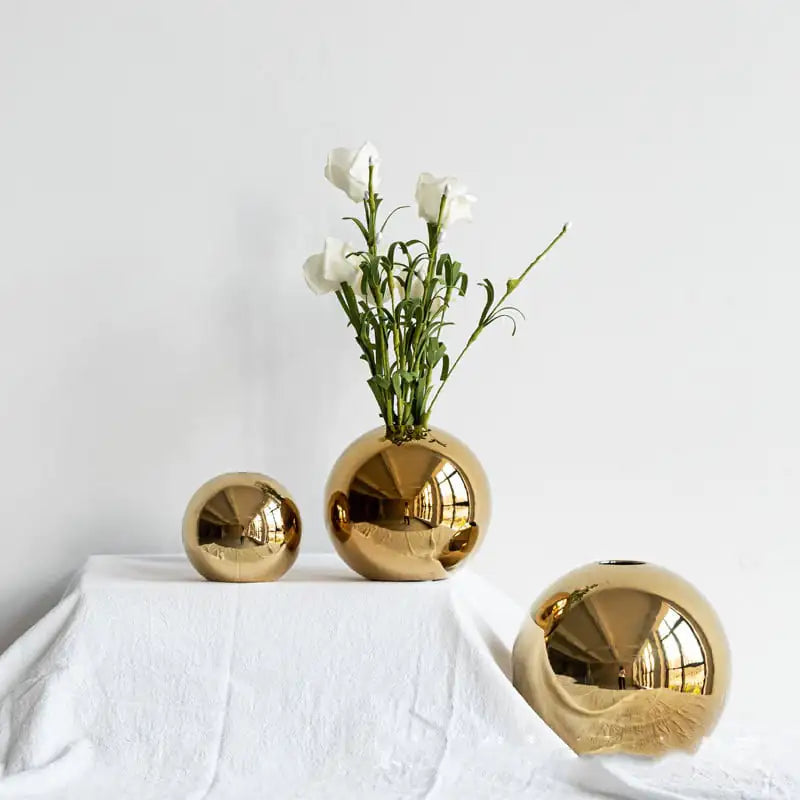 Ceramic Gold Vase - Maison Nude